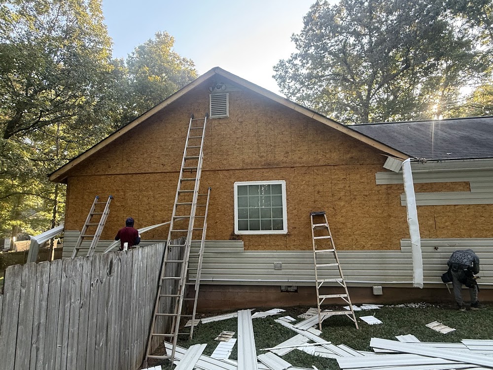 Real Edge Exterior Solutions